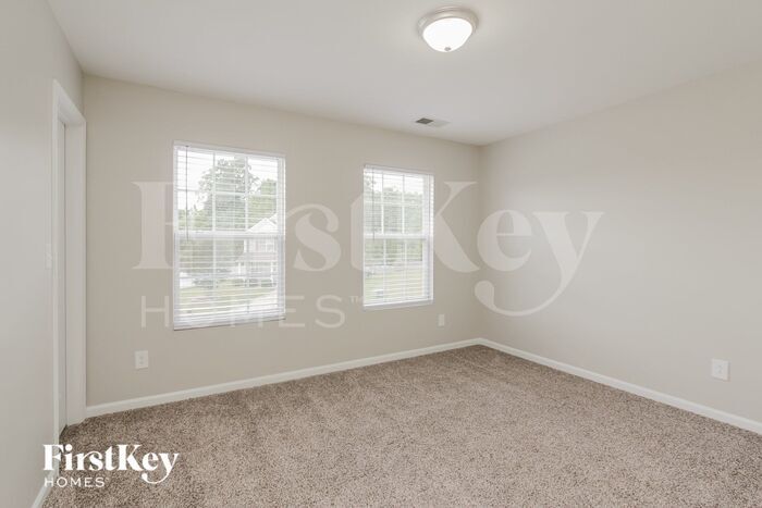 Building Photo - 13704 Stringfellow Ln