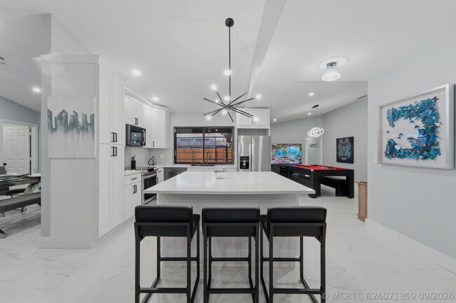 Building Photo - 606 Juniper Pl