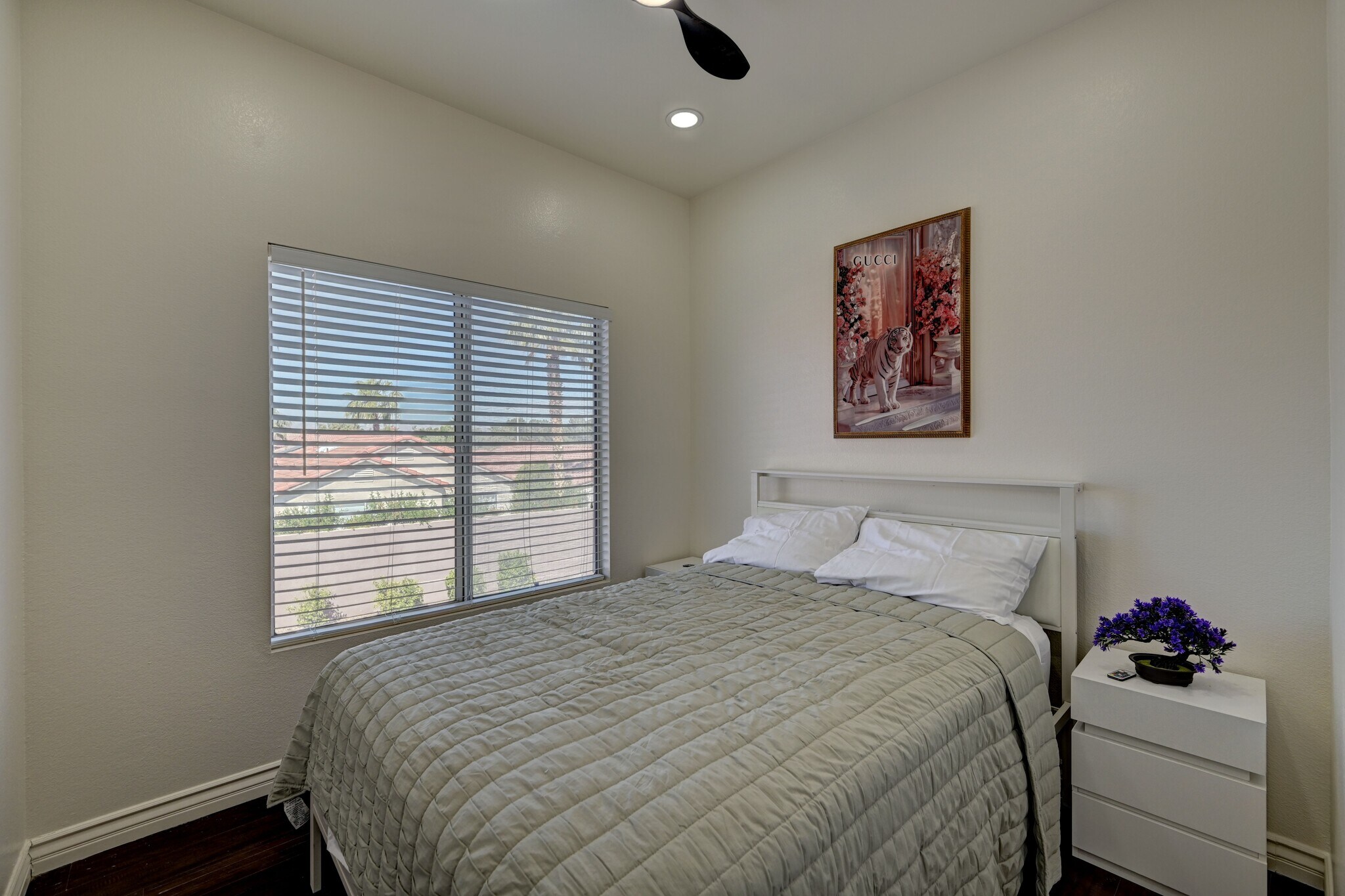 Building Photo - 251 S Green Valley Pky
