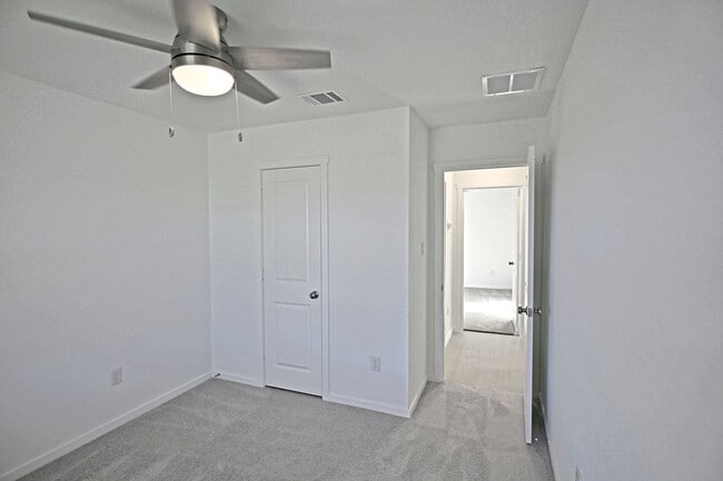 Building Photo - 3813 Low Tide