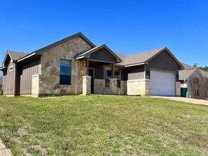 Building Photo - 112 Flat Creek Dr