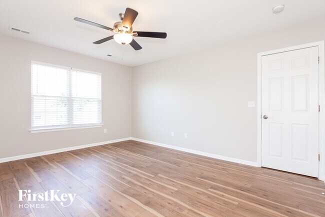 Building Photo - 1423 Peach Park Ln