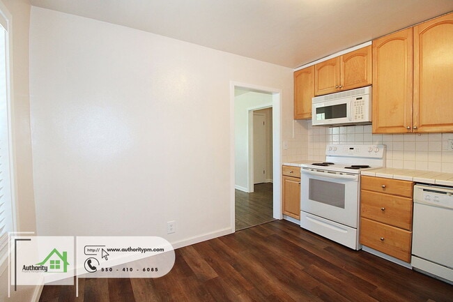 Building Photo - 3010 Church St