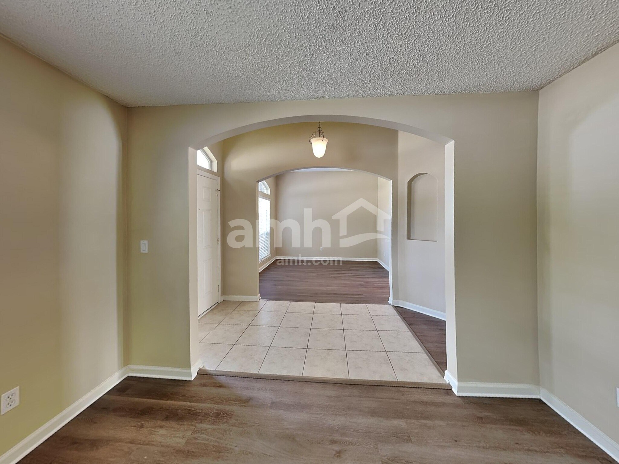 Building Photo - 9213 Prosperity Lake Dr