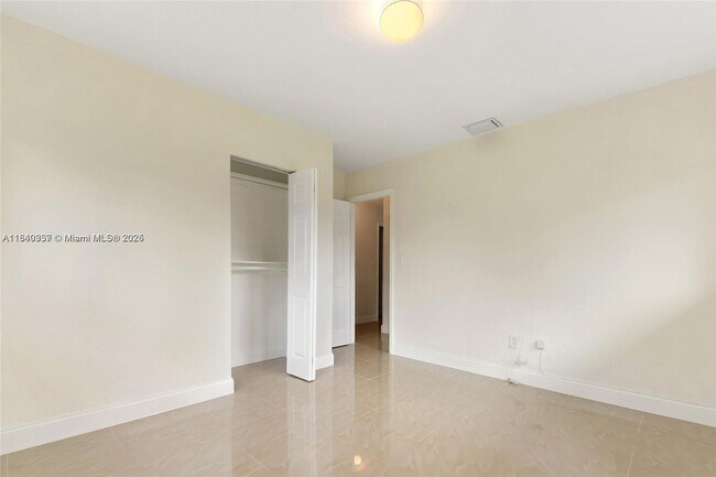 Building Photo - 20545 Leeward Ln