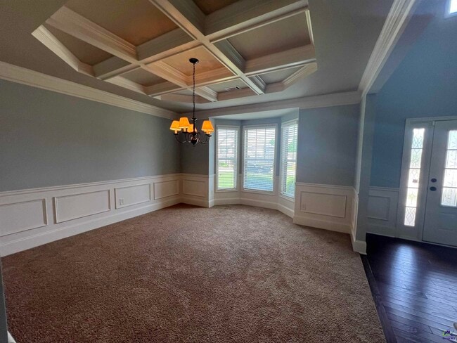 Building Photo - 204 Arden Dr