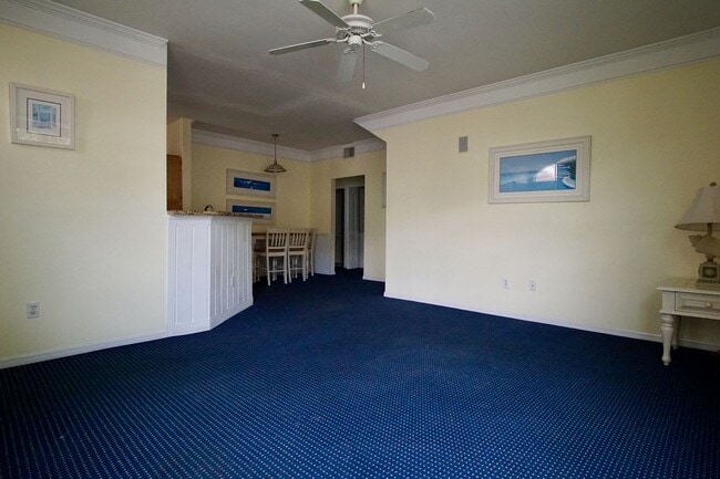 Building Photo - 1 bed Condo Ready to Move in in Kissimmee!!!