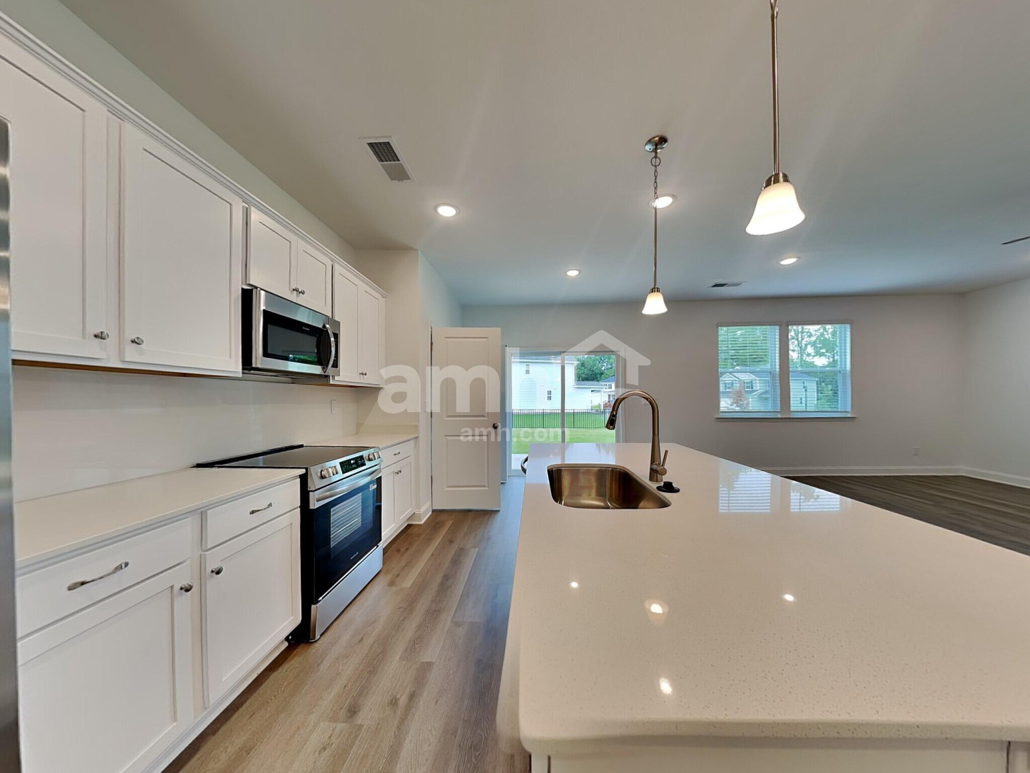 Building Photo - 6066 Rosemore Ln