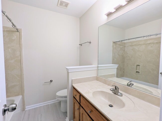 Building Photo - 6498 Glastonburg Ln