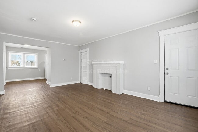 Building Photo - 701 Hazel St