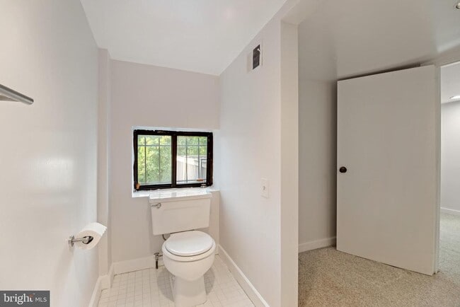 Building Photo - 1522 Swann St NW