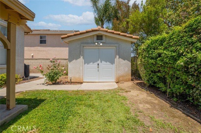 Building Photo - 2052 Chenault Pl