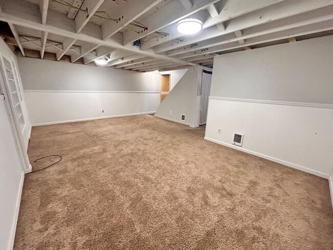 Building Photo - Charming 4 Bed, 2 Bath Home in Spokane Valley!