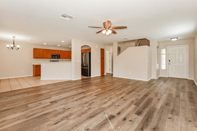 Building Photo - 31254 N Blackfoot Dr