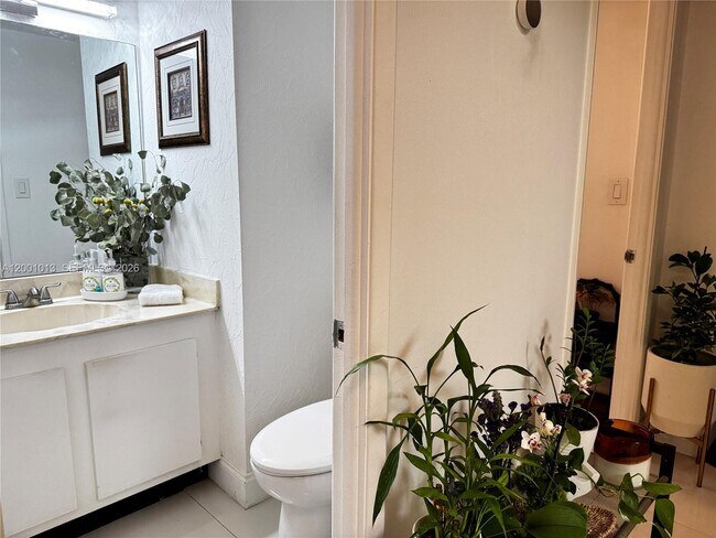 Building Photo - 18151 NE 31st Ct