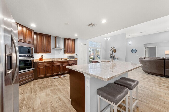 Building Photo - 1280 SW Kalevala Dr