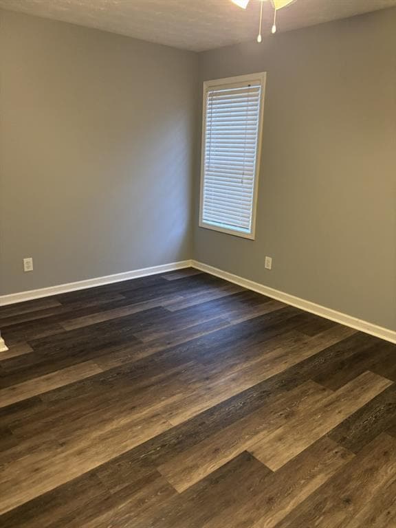 Building Photo - 2460 Huntington Dr