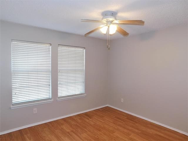 Building Photo - 1404 Wenatchee Dr