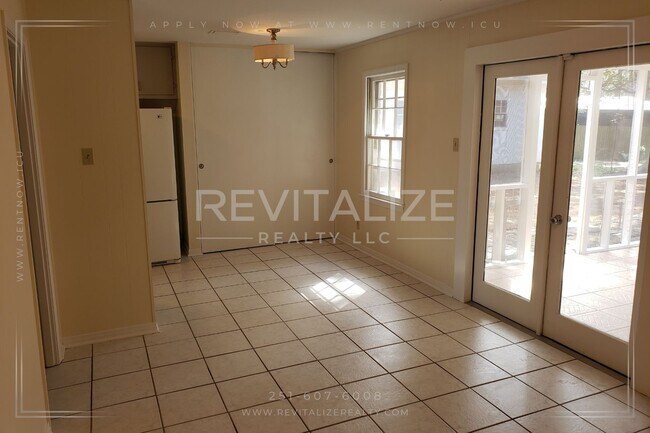 Building Photo - Beautiful 4 Bed 2 Bath Home in Daphne!!