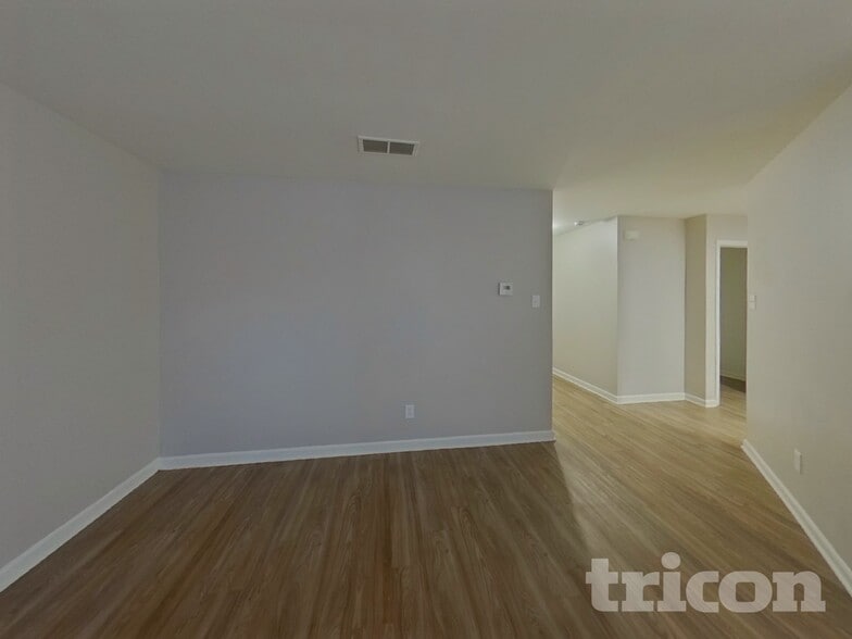 Building Photo - 1104 New Day Ct