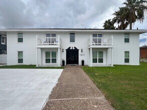 Building Photo - 1601 Ocean Dr