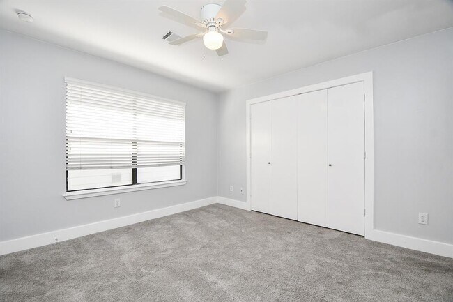 Building Photo - 9711 Marlive Ln