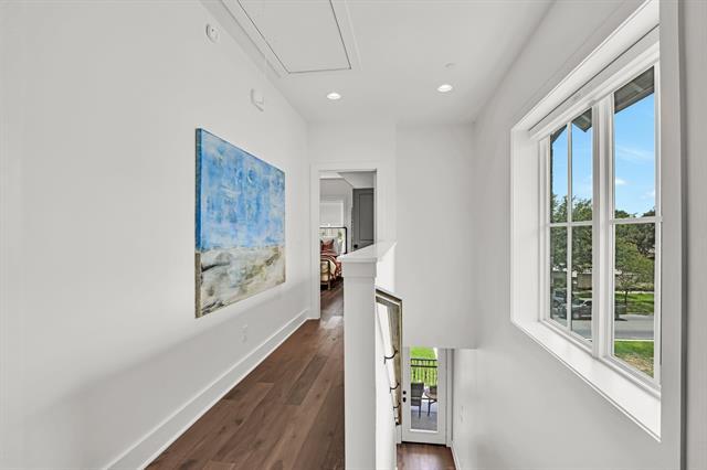 Building Photo - 4116 University Blvd