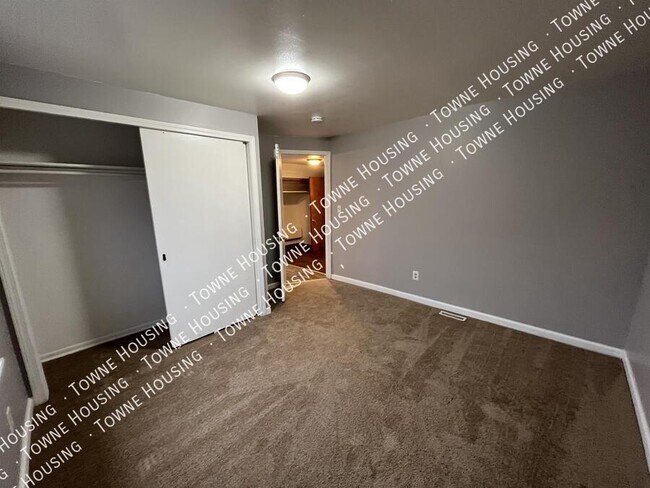 Building Photo - 340 Park Ave