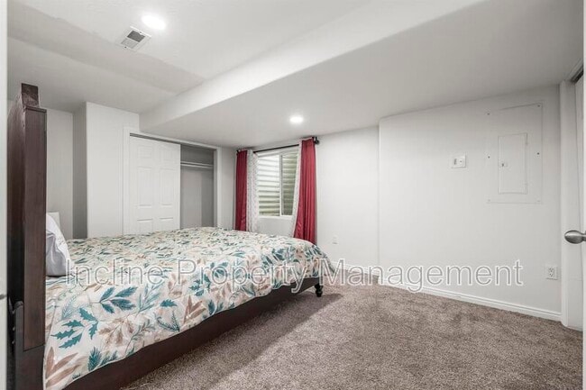 Building Photo - 7623 Yellowwood Ln