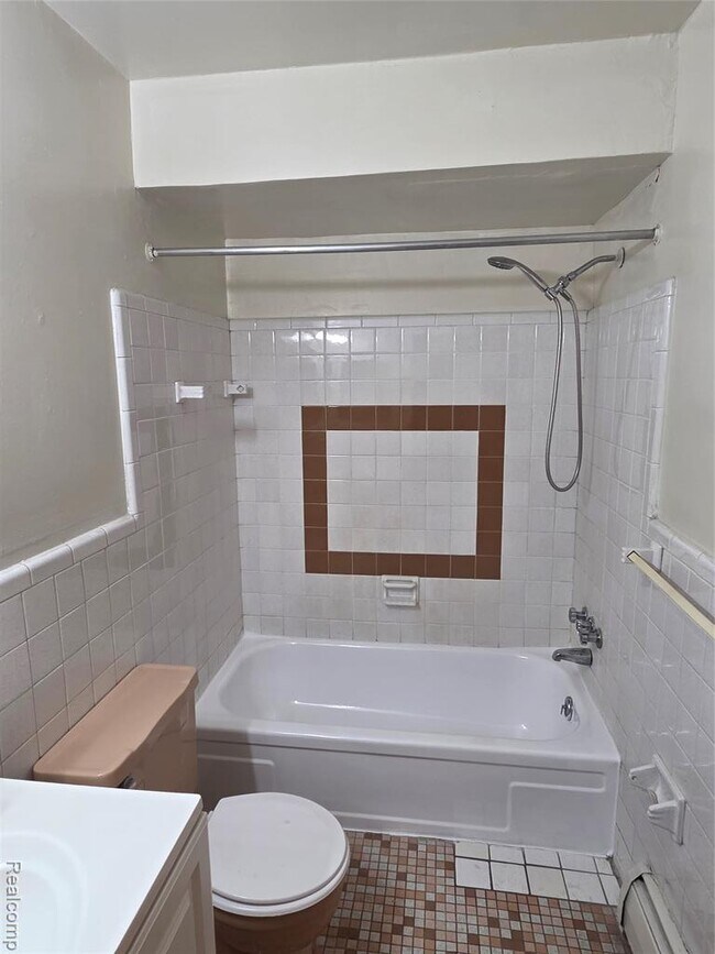 Building Photo - 19131 Lahser Rd