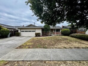 Building Photo - 1405 Antonio Ln