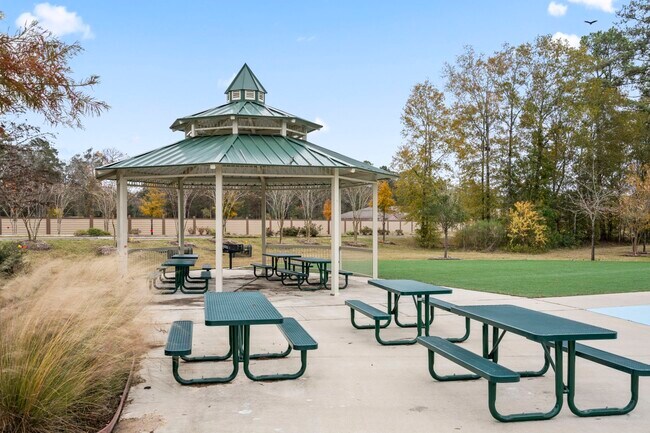 Building Photo - 25461 Black Spruce Dr