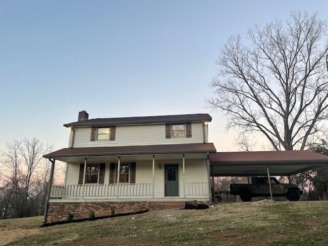 Building Photo - Beautiful Home on 5 Acres in Mt. Juliet, TN!