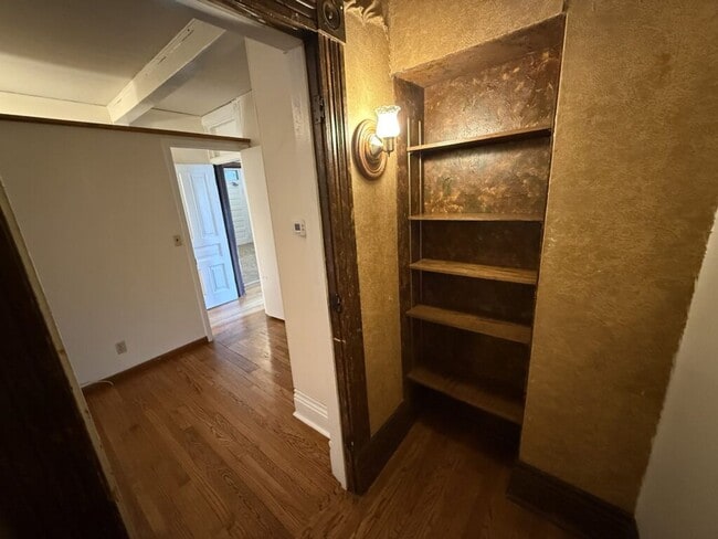 Building Photo - 1544 D St