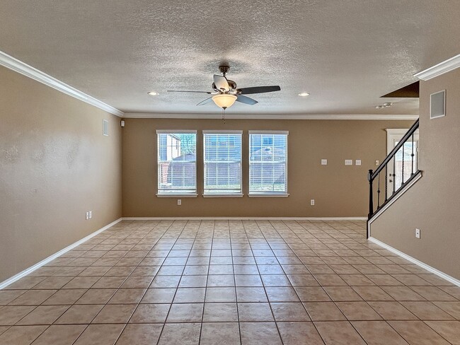 Building Photo - Spacious 4-Bedroom Home Near 1604 & Hwy 90