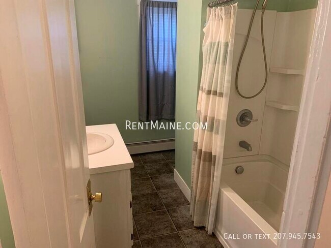 Building Photo - 94 Western Ave