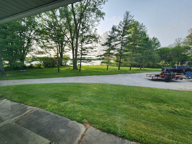 Building Photo - 7939 E Cree Lake Dr S