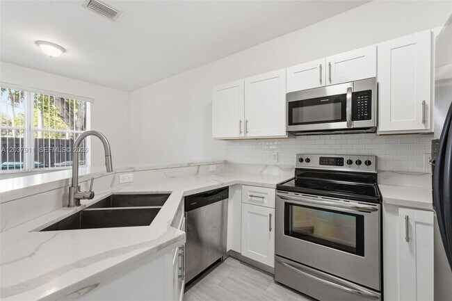 Building Photo - 12594 SW 122nd St