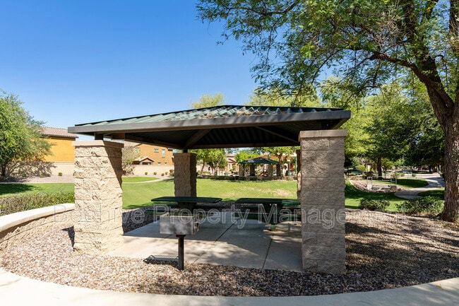 Building Photo - 3829 E Kesler Ln