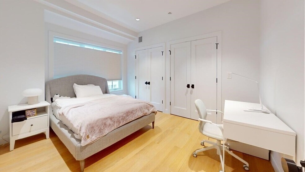 *Pictures are representative samples of the advertised unit. In some cases, the actual units you tou - 29 Crowninshield Rd