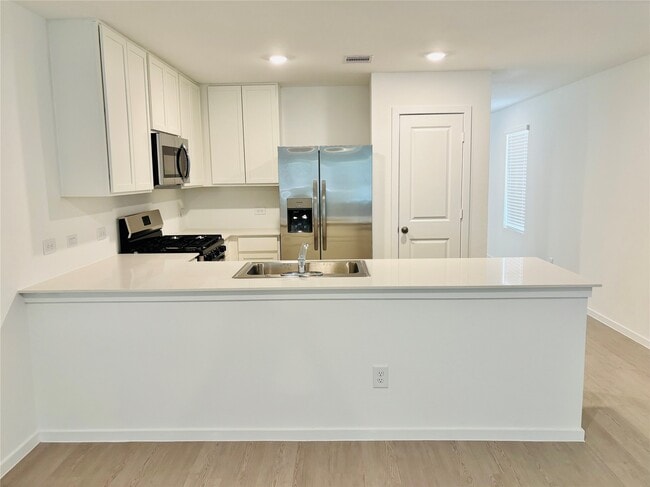 Building Photo - 1747 W Stroker Rd