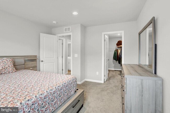 Building Photo - 3113 Bullfinch Ln