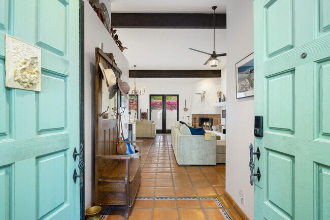 Building Photo - 53845 Avenida Cortez