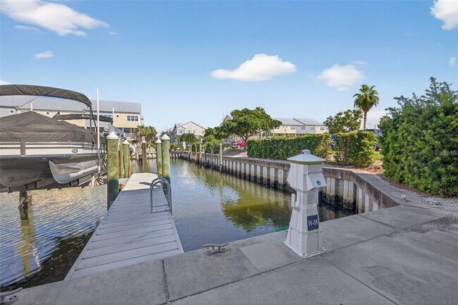 Building Photo - 6080 Moorings Dr S
