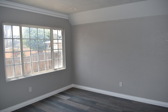 Building Photo - 3 Bedroom Remodeled Home in San Diego