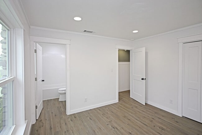 Building Photo - 442 Rothe Loop