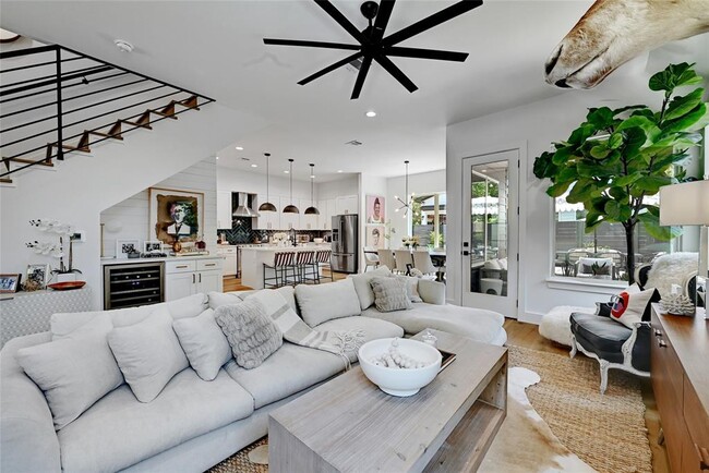 Building Photo - 2909 Kuhlman Ave