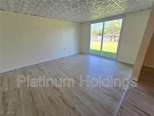 Building Photo - 10306 Winthrop Rd