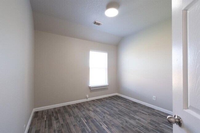 Building Photo - 11735 Berkway Trail