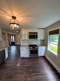 Building Photo - 161 Walnut St